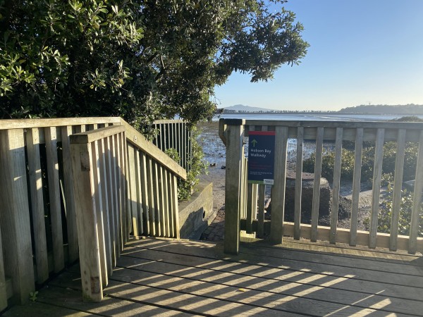 Hobson Bay walkway entrance.