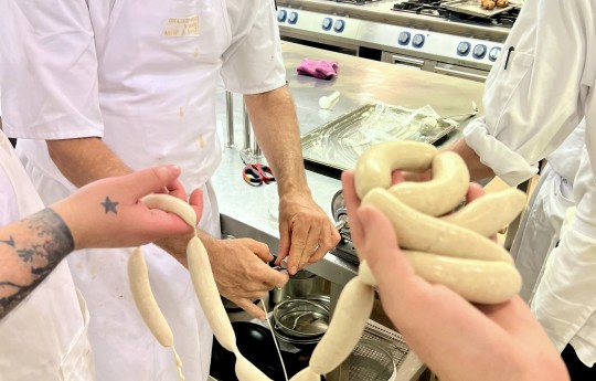 3 Finn makes sausages