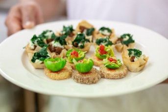 11b Canapes