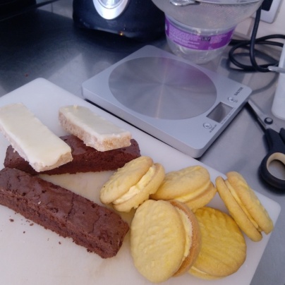 Tamiano Citrus slice yoyos Brownie3